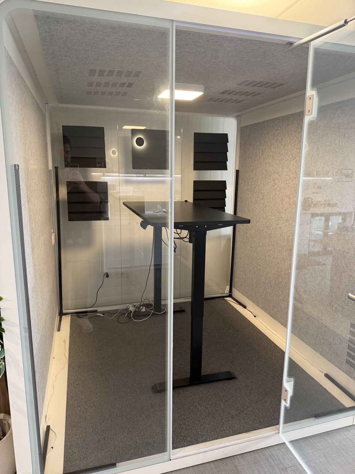 The Pod — The desk