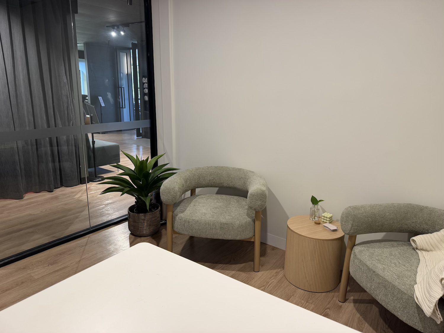 The Holos Office — Seating nook